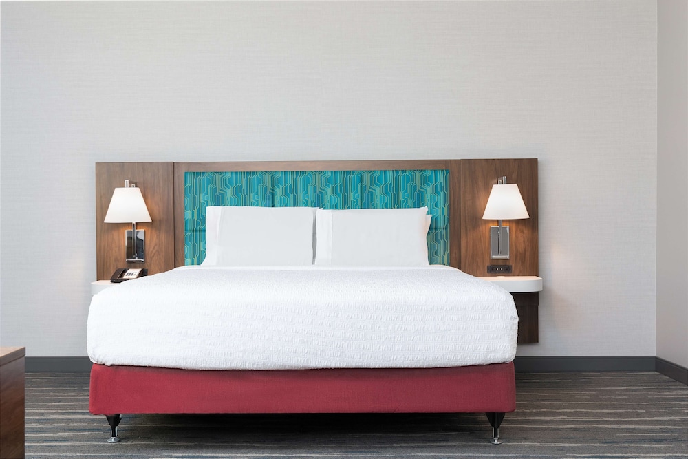 Hampton Inn & Suites by Hilton Santa Rosa Sonoma Wine Country - photo 10