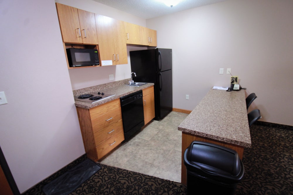 Canby Inn And Suites - photo 14