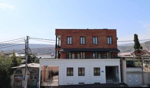 Newly Renovated Stylish 1BR Apartment For 4