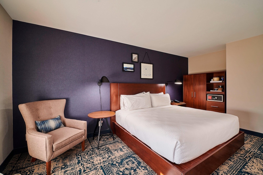 Four Points by Sheraton Cleveland Eastlake - featured photo