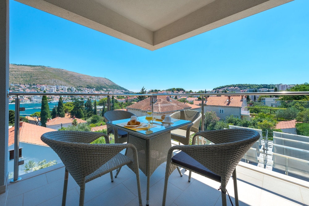 Apartment Maro Bayview