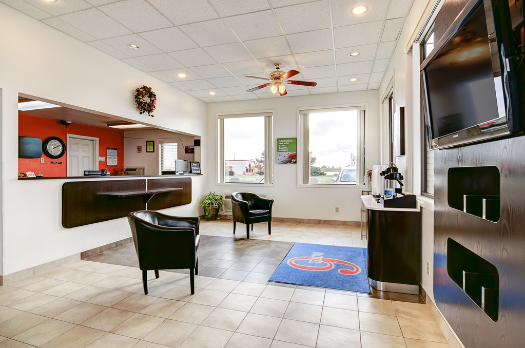 Motel 6 Colby KS - photo 26