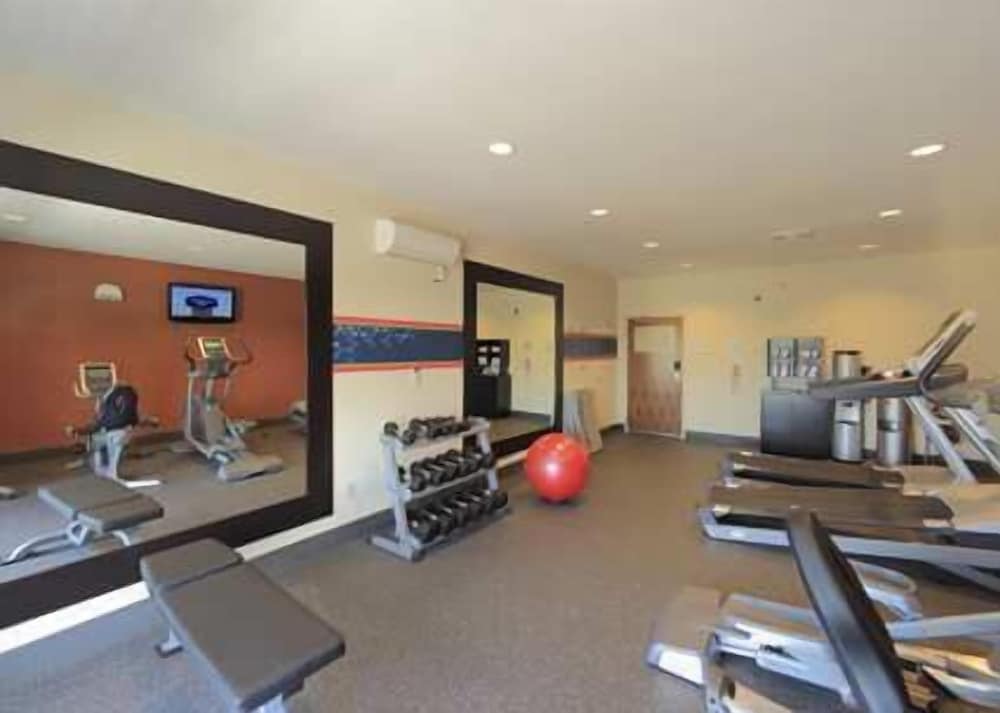 Hampton Inn Yorkville - photo 31