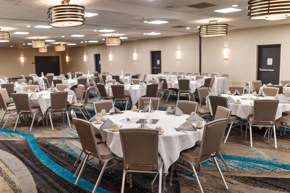 DoubleTree by Hilton Neenah - photo 57