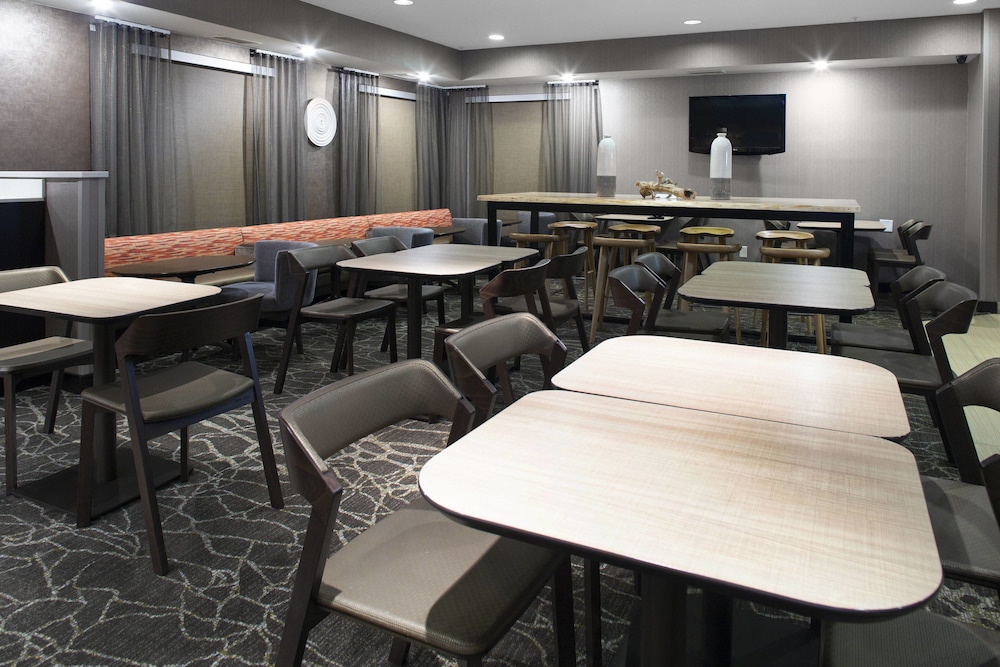 Springhill Suites Memphis East Galleria - photo 22