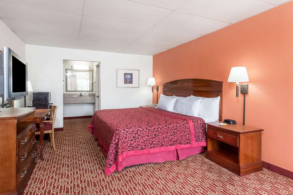 Days Inn by Wyndham Fredericksburg North - photo 12