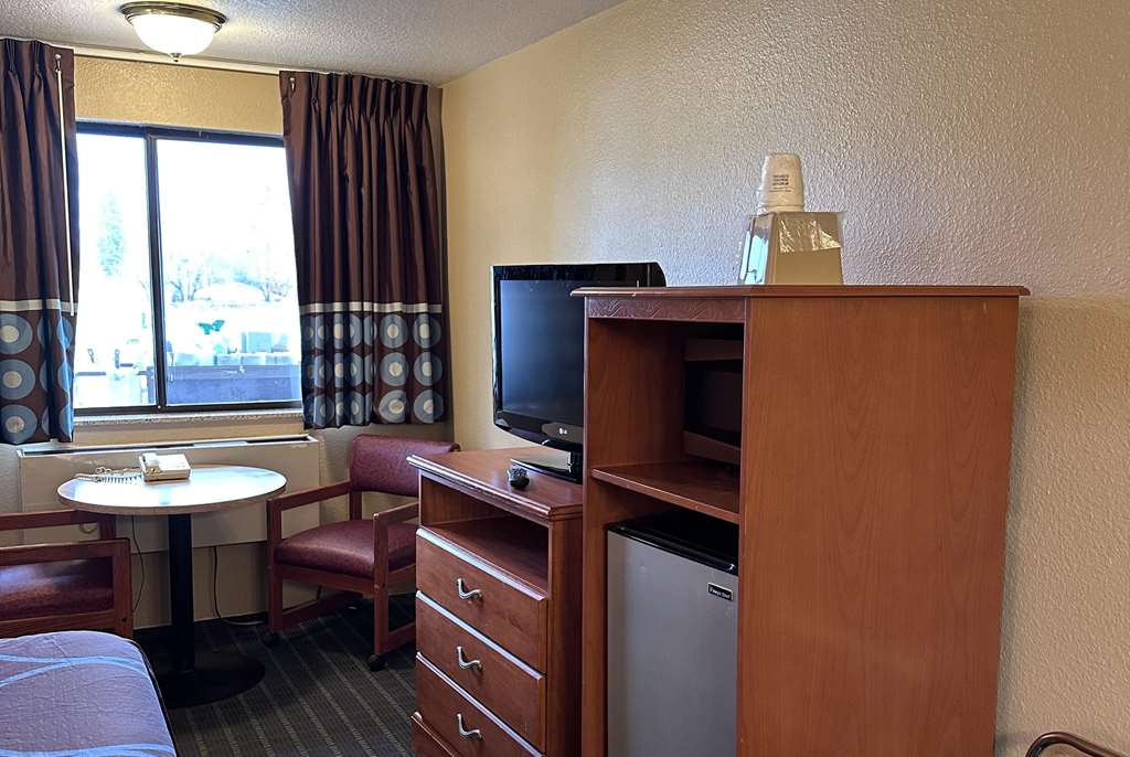 Super 8 by Wyndham Vancouver East - photo 19