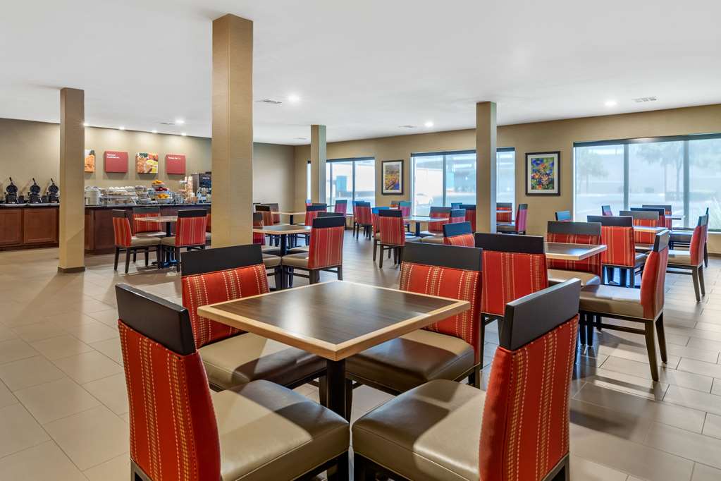 Comfort Suites Stone Oak - photo 33