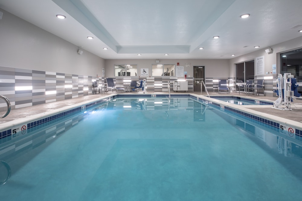 Holiday Inn Express & Suites Denver Ne Brighton by IHG - photo 9