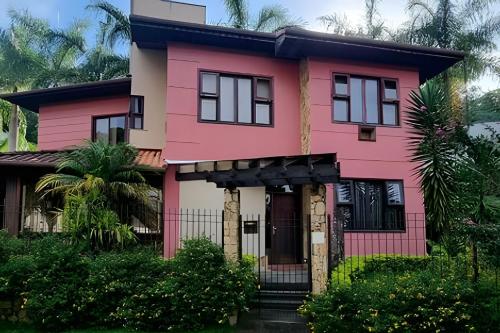 Berrielshouses Conforto e lazer à 1km do centro in Nova Friburgo, Brasil