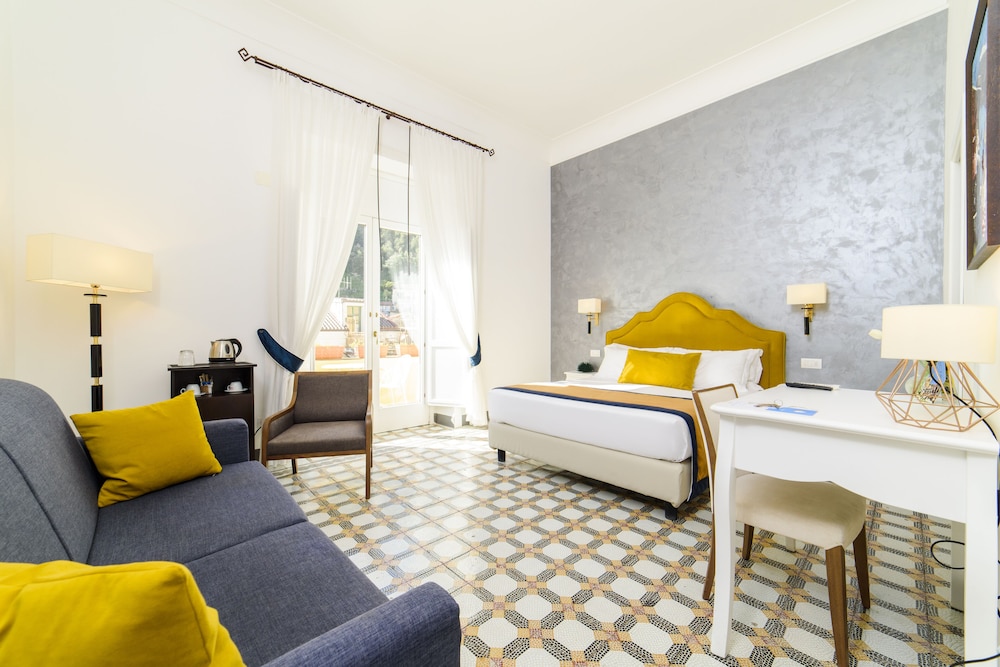 Amalfi Luxury House — 4-Star Luxury Hotel in Amalfi, Italy