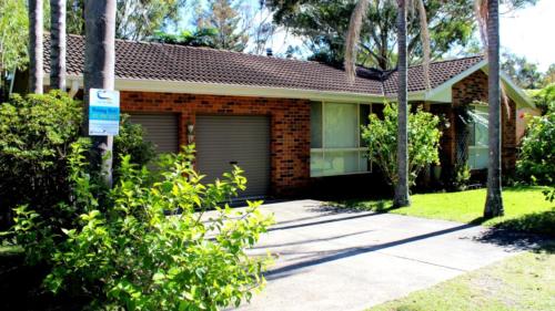 Haven On Kingfisher in Hawks Nest, Australia