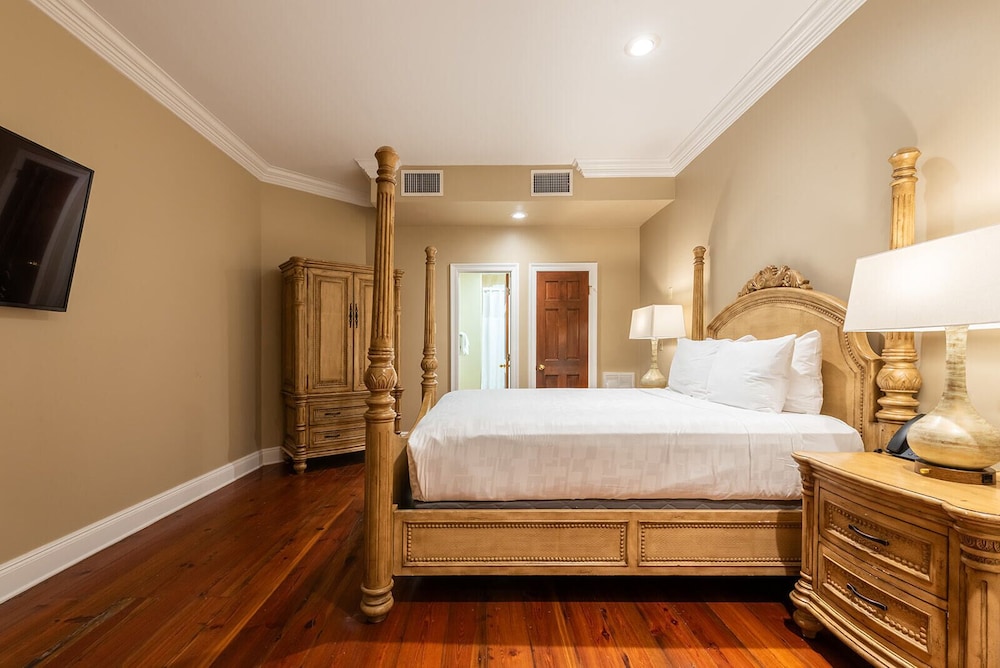 The Manor on St. Philip - photo 15