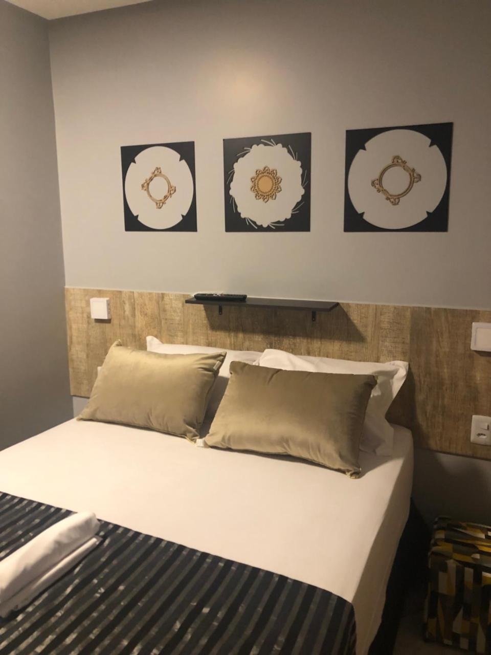 D Suites Checkin Ate 21 Hs Zap Pras Coordenadas de Acesso Dois Enderecos in Goiania, Brasil