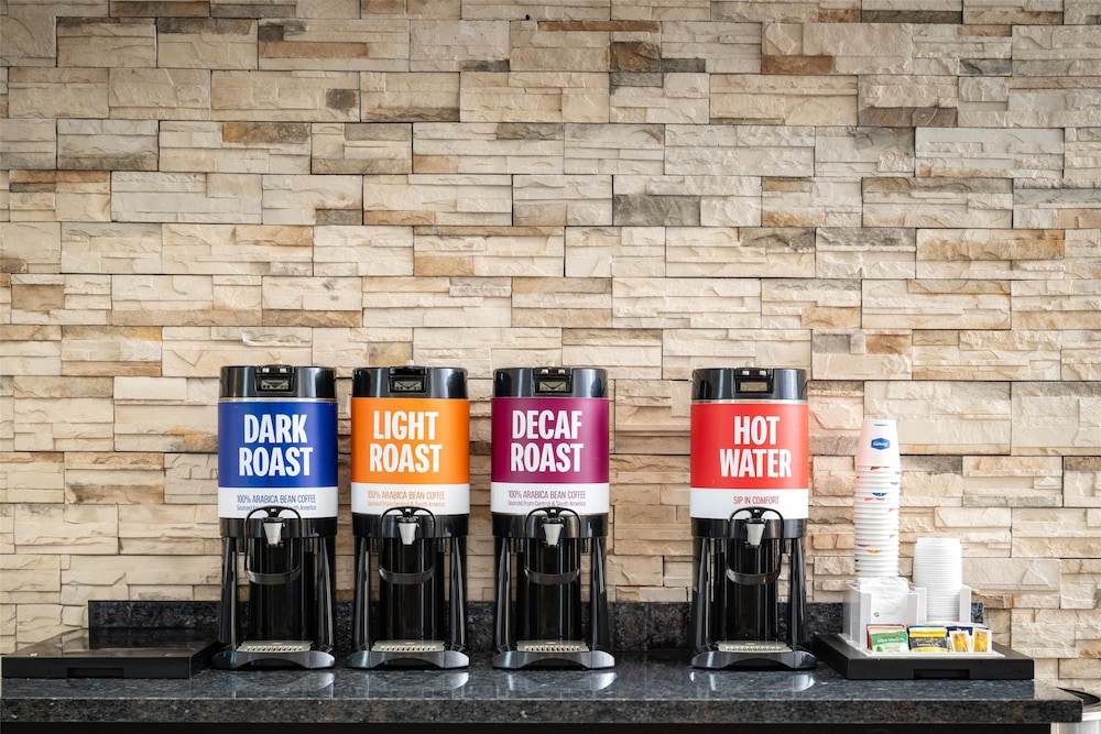 Hampton Inn & Suites La Crosse Downtown - photo 42