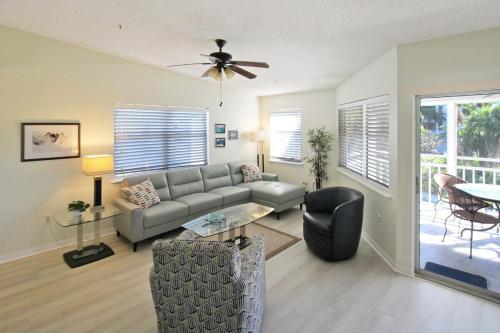 Charming Siesta Key condo with beach access — 4-Star Luxury Hotel in Siesta Key, United States