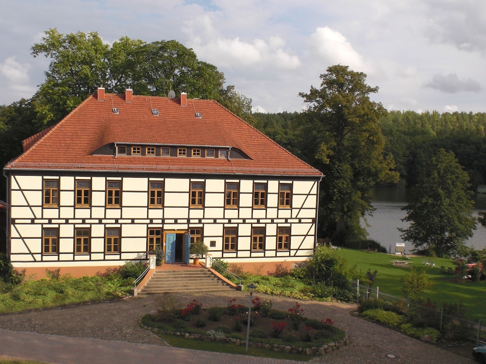 Drostenhaus Feldberg — 4-Star Luxury Hotel in Feldberg, Germany