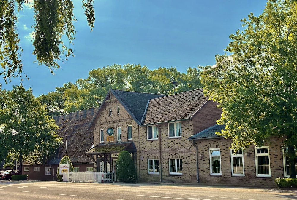Landhotel Vessens Hoff — hotel in Buchholz In Der Nordheide