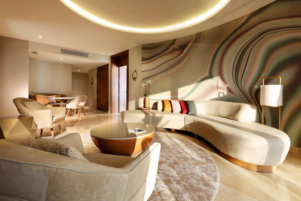 Guest room