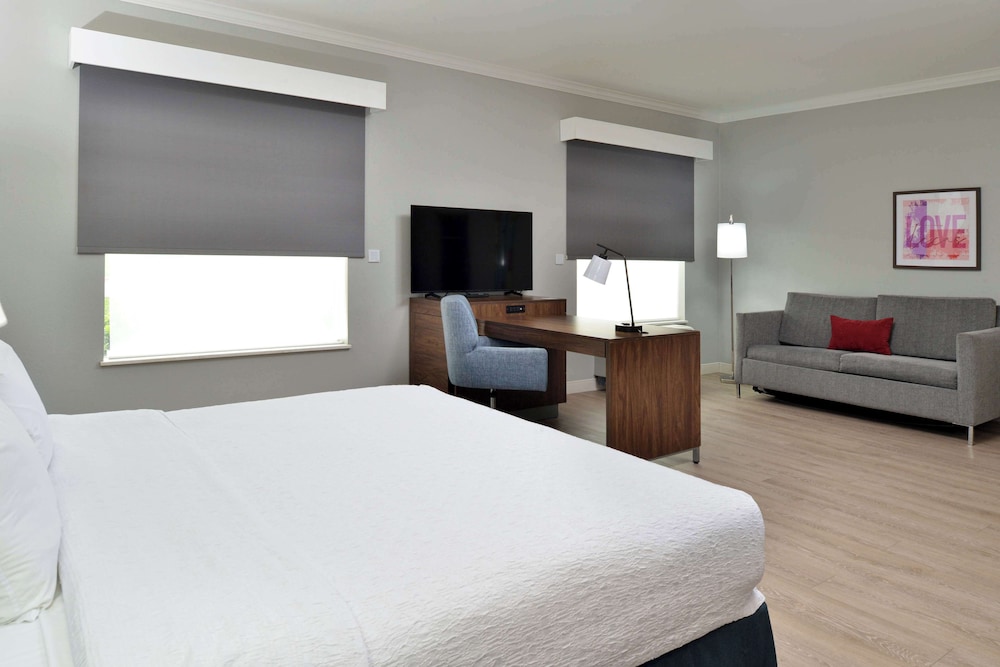 Hampton Inn & Suites Greenville - photo 23
