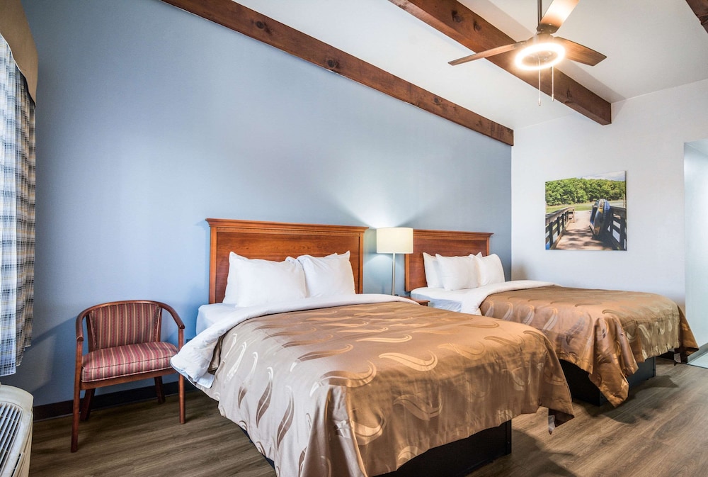 Quality Inn On The Lake Clarksville Boydton - photo 6