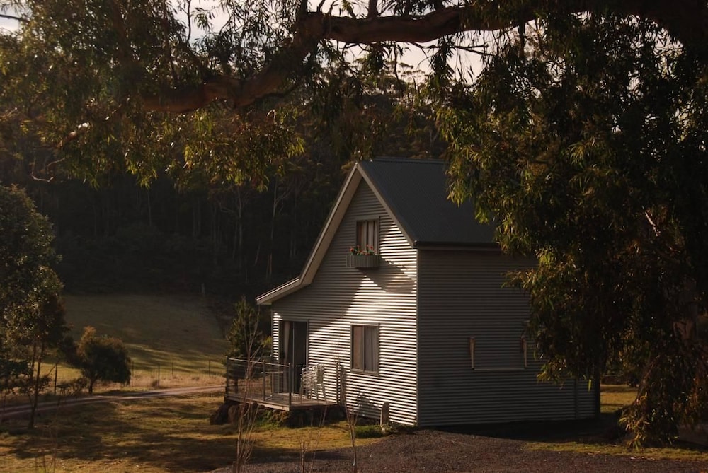 Heimat Chalets — New Norfolk — photo 3