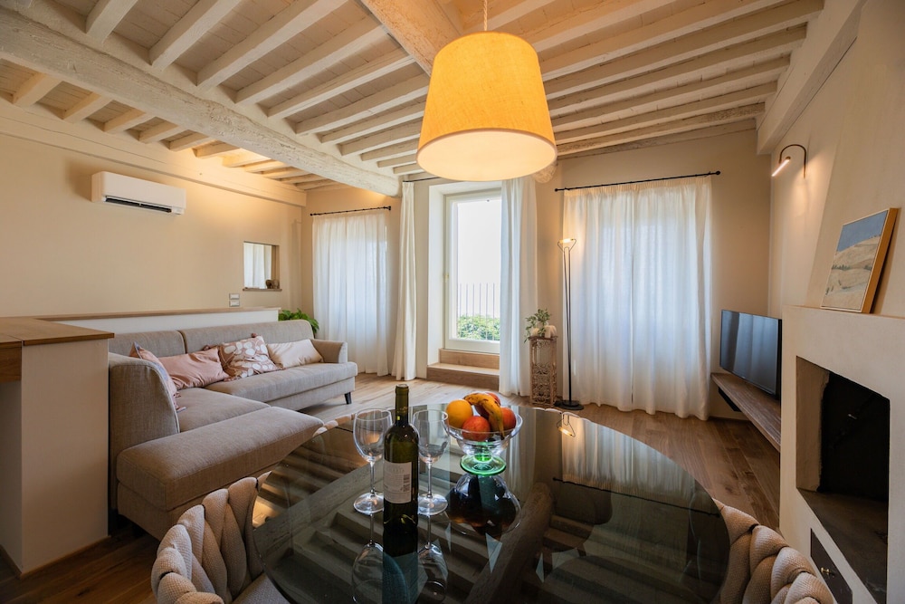Casa Novecento — 4-Star Luxury Hotel in Cortona, Italy
