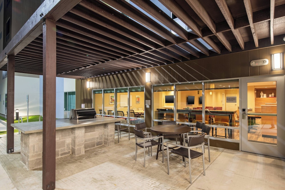 TownePlace Suites by Marriott Austin South - photo 18
