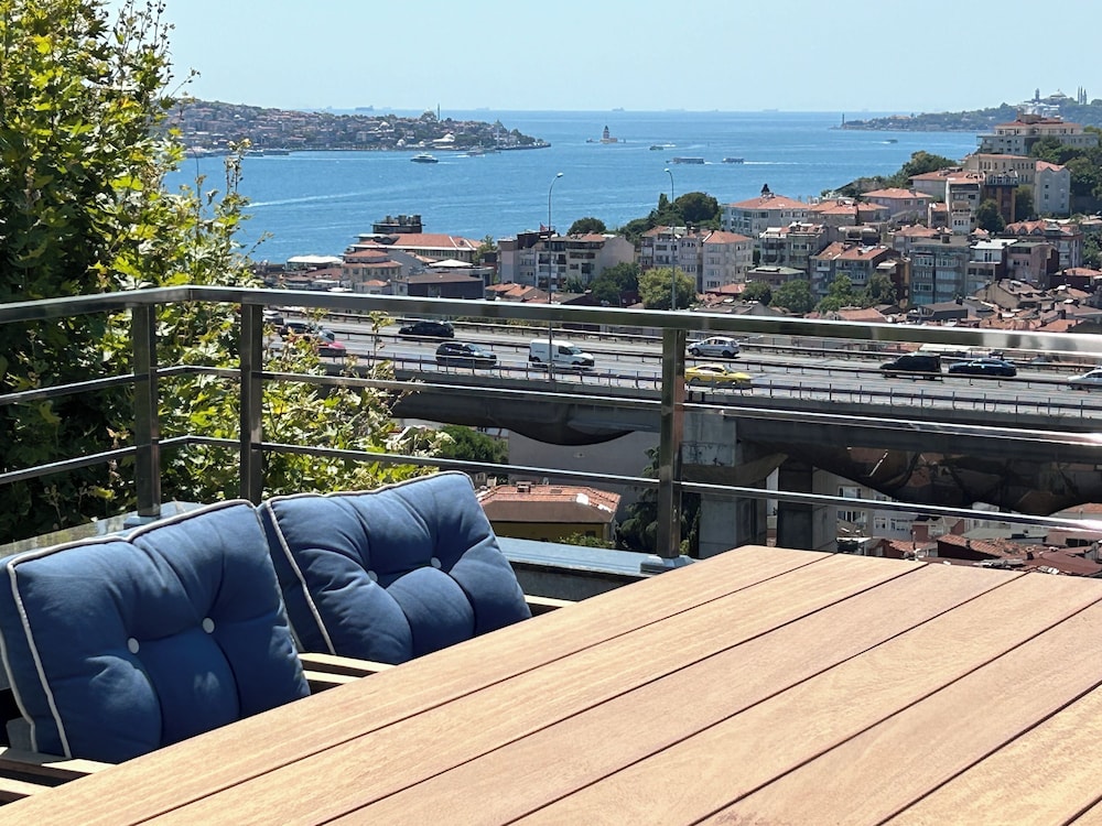 The Search Hotels Bosphorus — 4-Star Luxury Hotel in Istanbul, Turkey