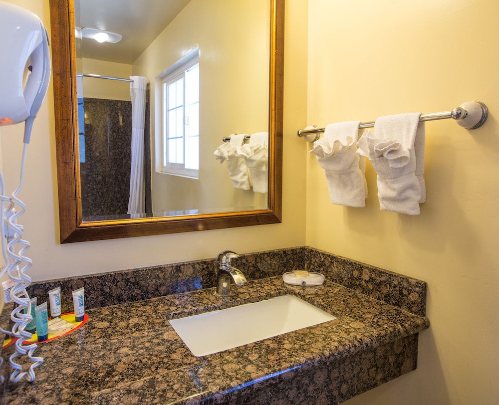 Pismo Beachwalker Inn & Suites - photo 43