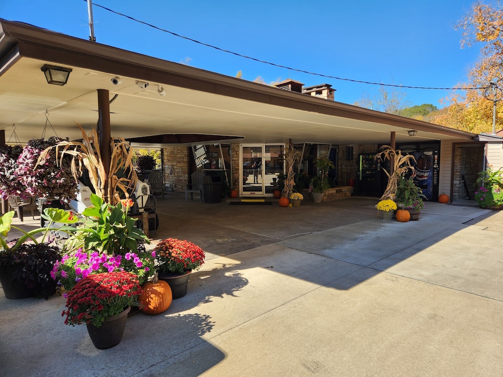 Jefferson Hills Motel - photo 2