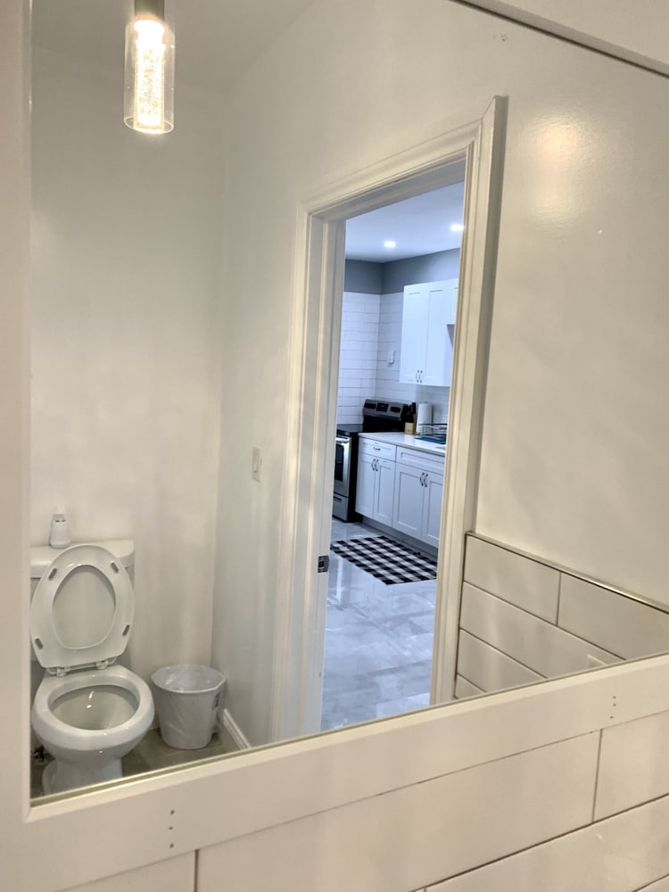 The Wheel of Fortune Duplex 8BR Parking - photo 30