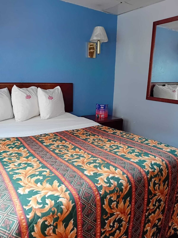 Hotel Suites Royal in Ensenada, Mexico