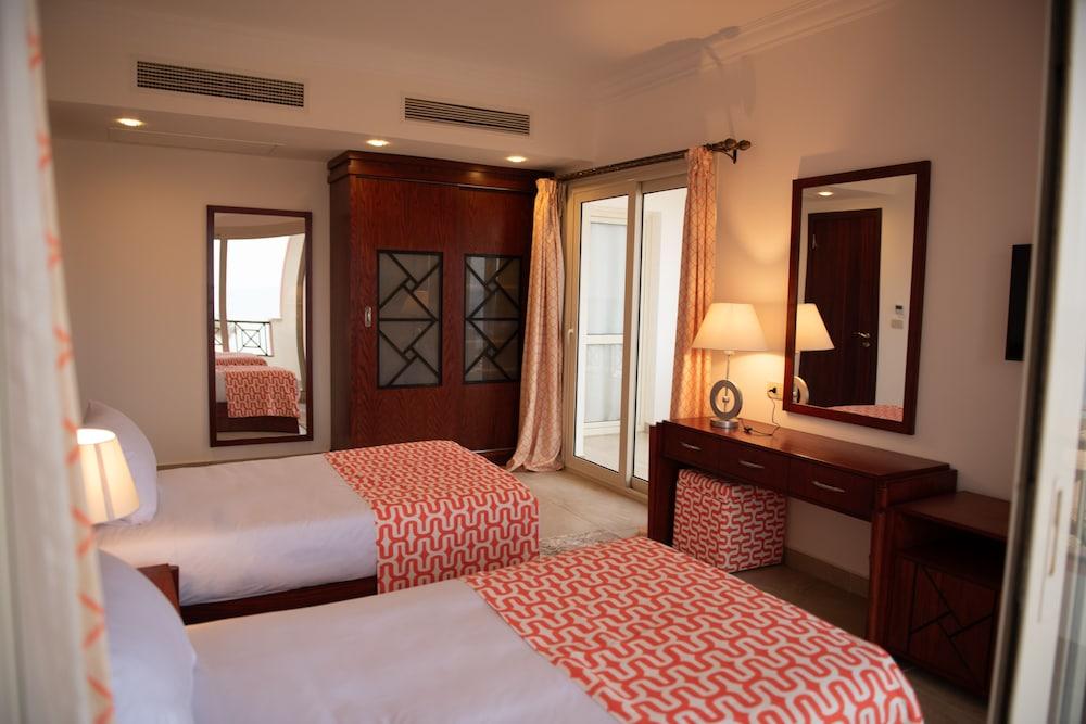 Oyster Bay Beach Resort Luxury Serviced Condo — 4-Star Luxury Hotel in Marsa Alam, Egypt