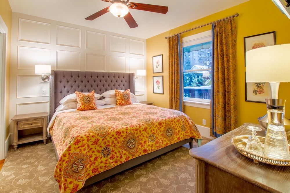 West End Guest House — 4-Star Luxury Hotel in Langley, Canada