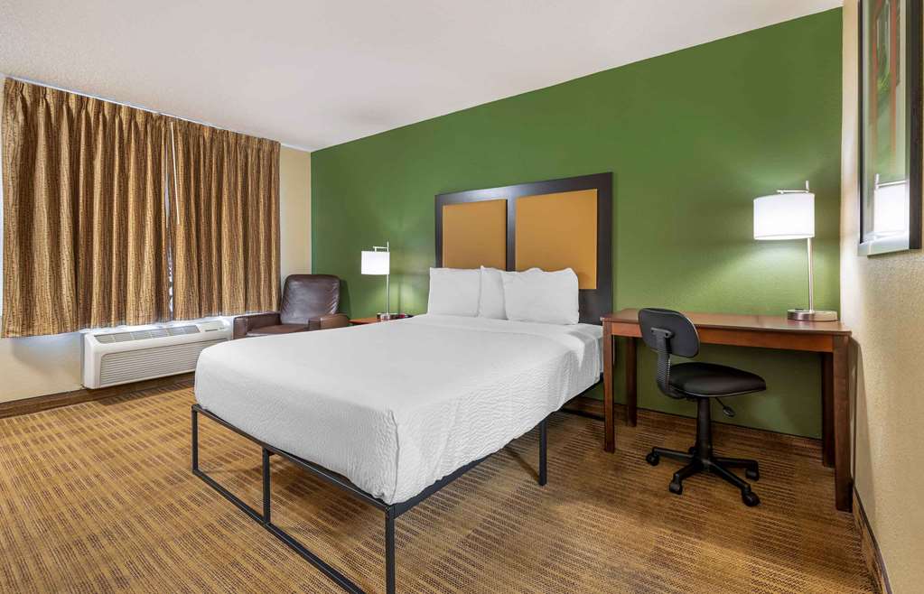 Extended Stay America Suites Indianapolis Airport - photo 13