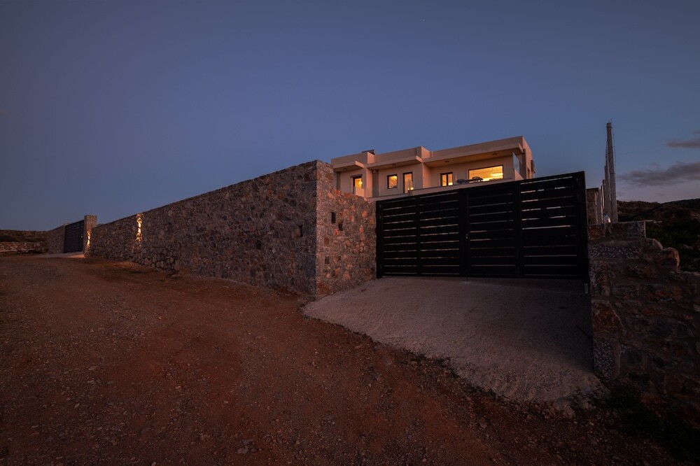 Terra Della Salvia Villa with heated pool — 4-Star Luxury Hotel in Hersonissos, Greece