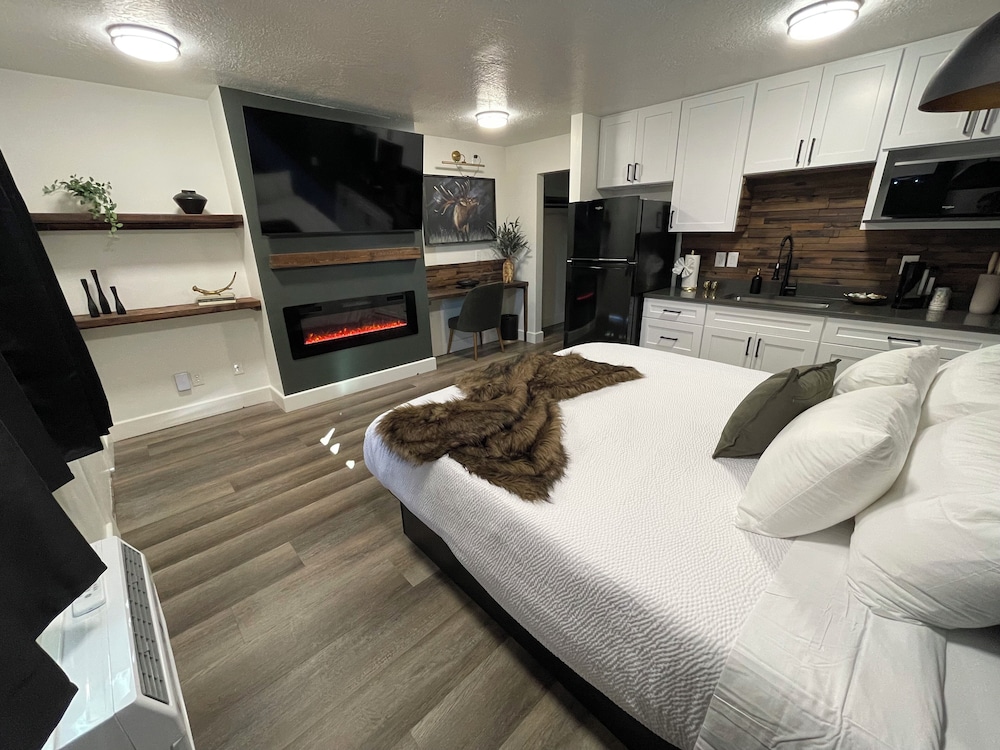 CB&M Downtown Suites — hotel in Roosevelt