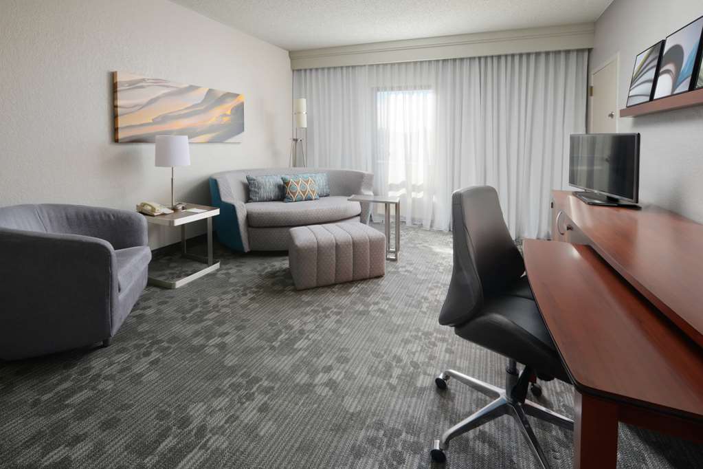 Sonesta Select Dallas Central Expressway - photo 9