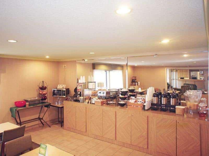 La Quinta Inn Kansas City North - photo 10