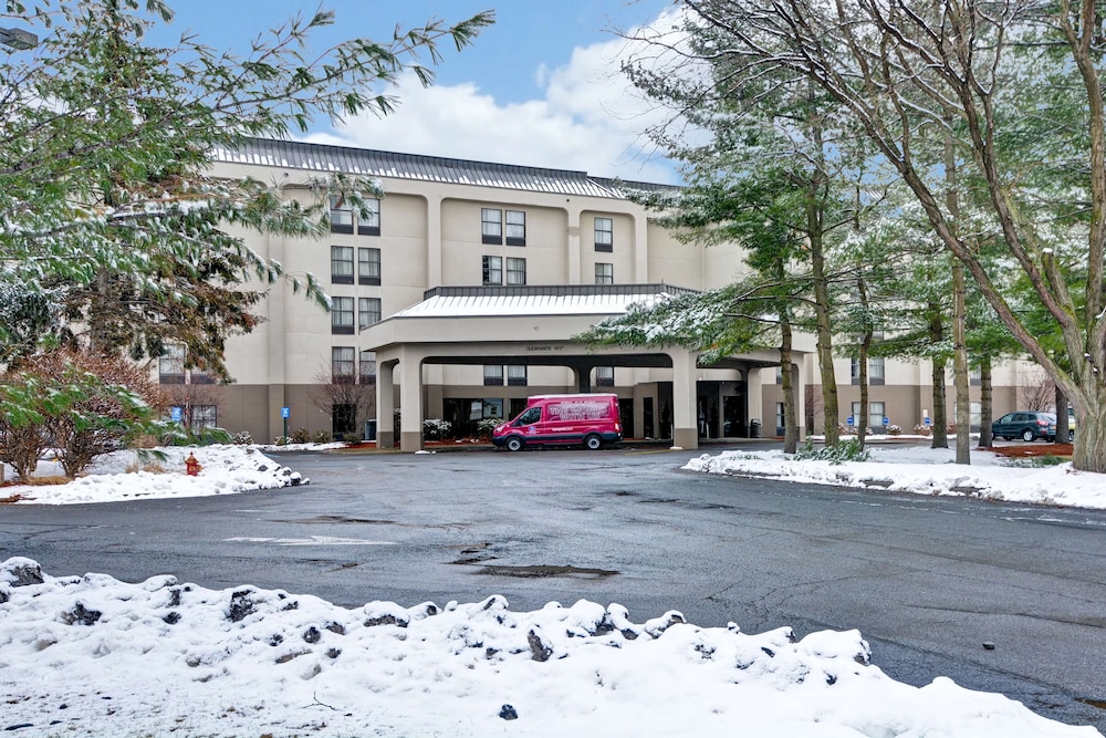Hampton Inn Albany Wolf Road - photo 38
