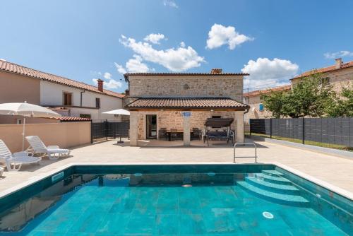 Villa Maria Tadini — 4-Star Luxury Hotel in Kastelir, Croatia