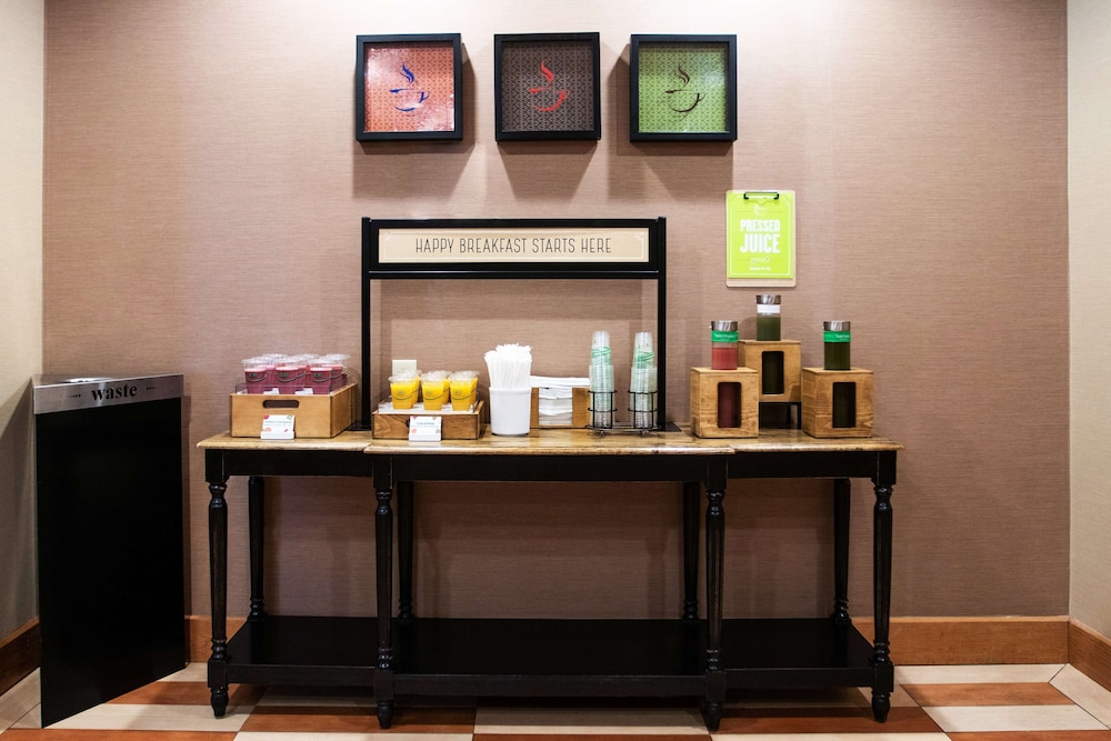Hampton Inn Gloucester - photo 40