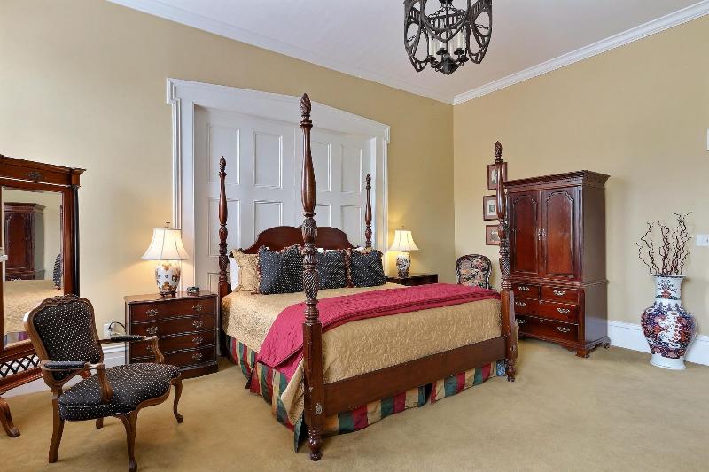 The Presidents Quarters Inn - photo 112