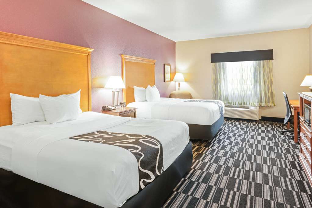 La Quinta Inn & Suites by Wyndham Ada - photo 13