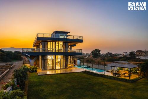 StayVista at Seraphine with Home Theatre Jacuzzi & Pvt Pool — 5-Star Luxury Hotel in Lonavla, India
