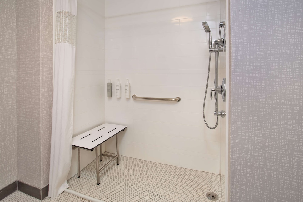 Hampton Inn & Suites Lady Lake The Villages - photo 23