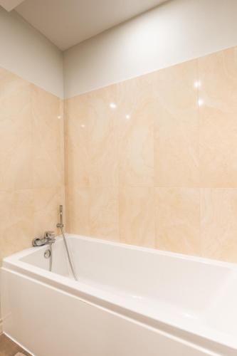 Waters Edge Complex — 4-Star Luxury Hotel in Marsaskala, Malta