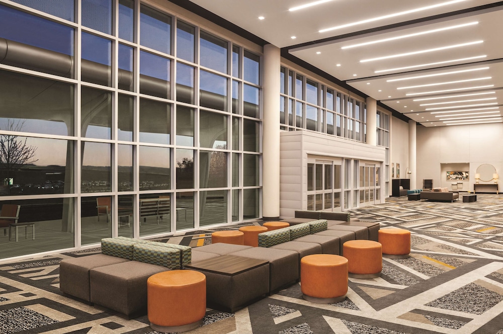 Hilton Knoxville Airport - photo 55