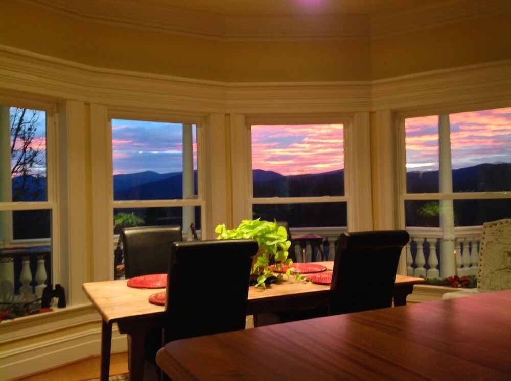 Skyline Vineyard Inn - photo 41